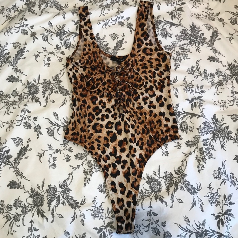 NWOT Cheetah Print Bodysuit